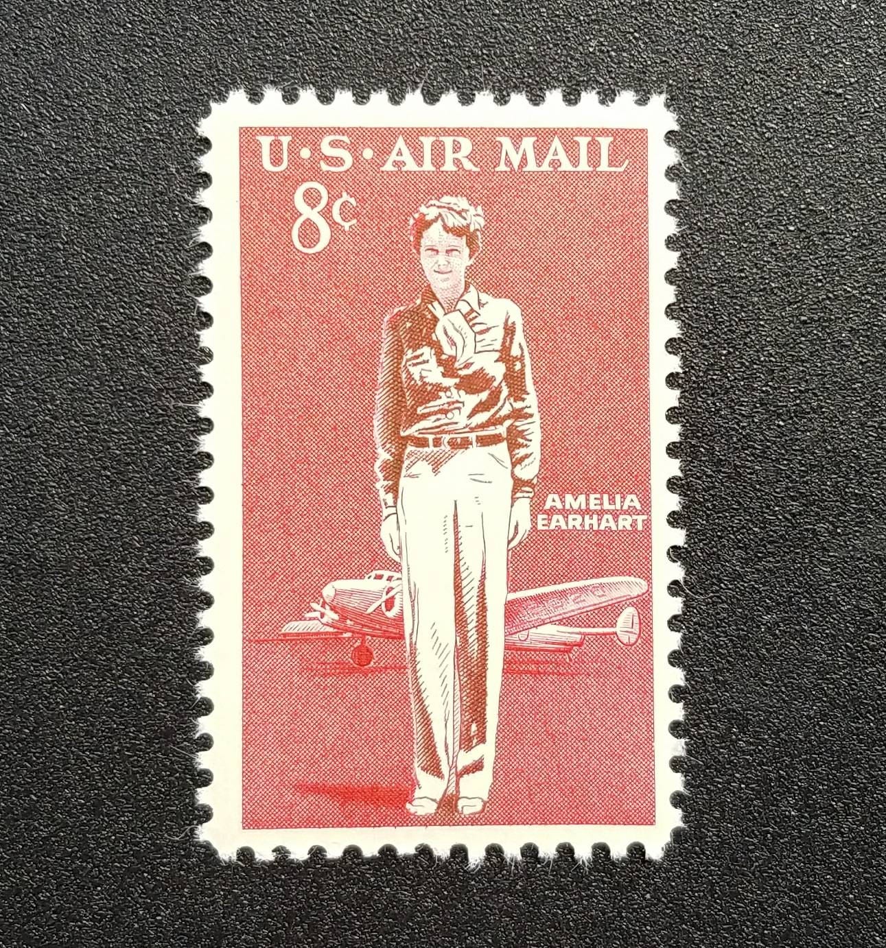 Five (5) vintage unused postage stamps - Amelia Earhart // 8 cent stamps // Face value 0.40