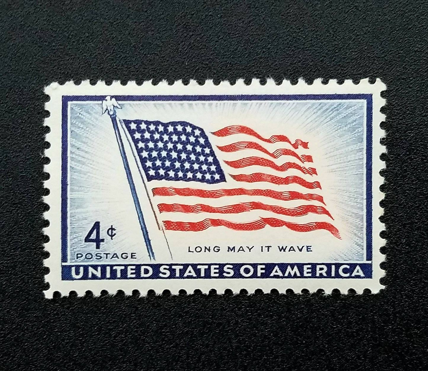 Five (5) vintage unused postage stamps, - American flag // 4 cent stamps // Face value 0.20