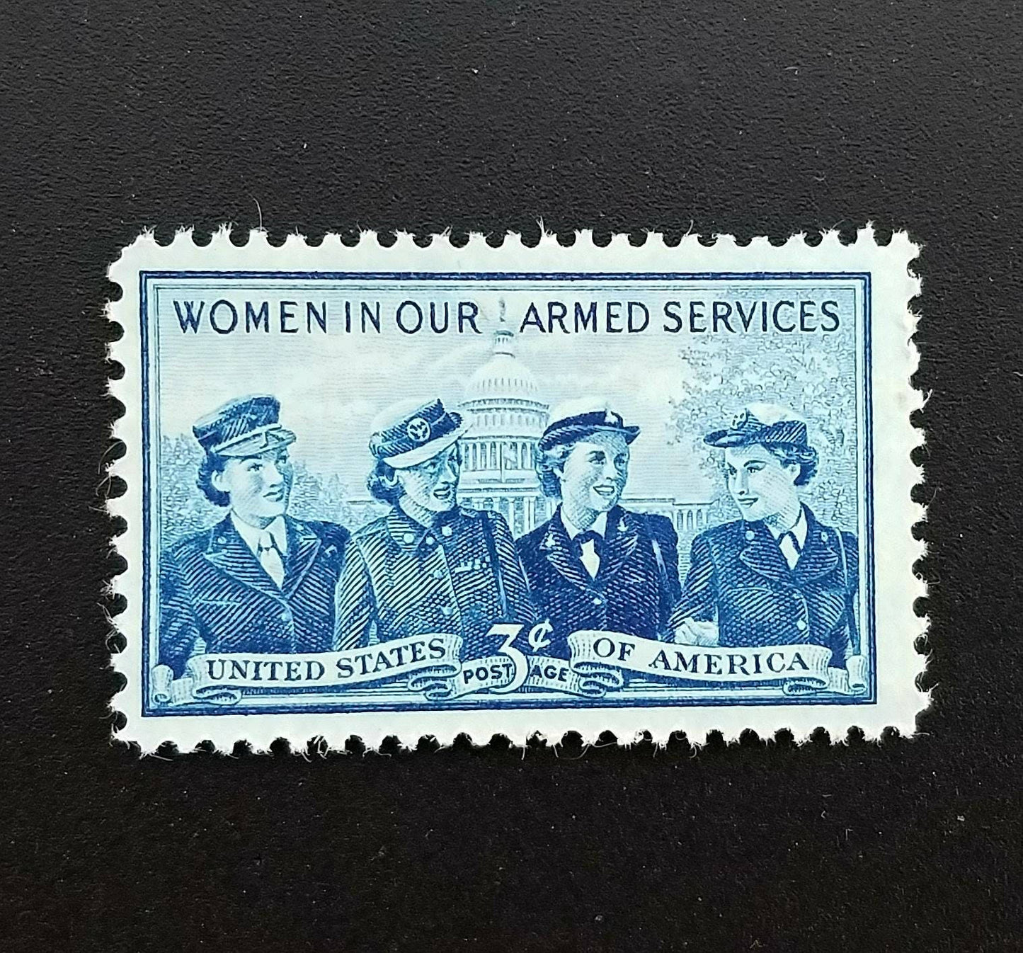 Five (5) vintage unused postage stamps - Women in the armed forces // 3 cent stamps // face value 0.15