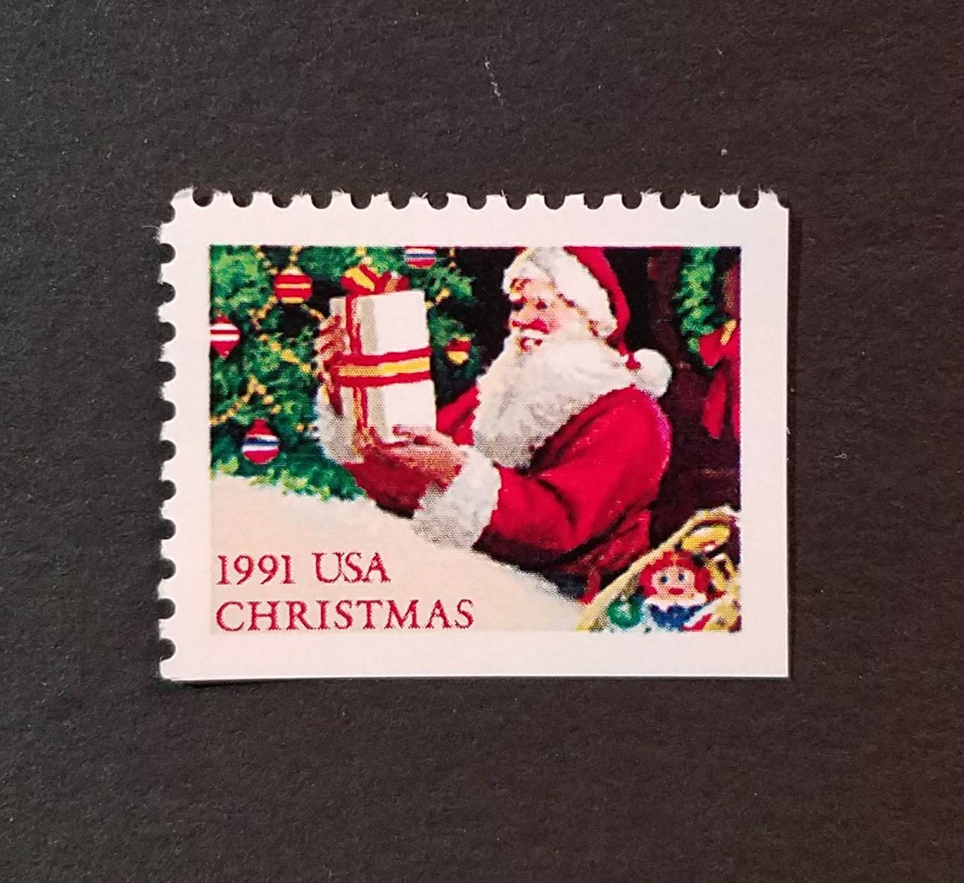 Five (5) vintage Christmas postage stamps - Santa Claus with present // 29 cent stamps (non-denominated) // face value 1.45