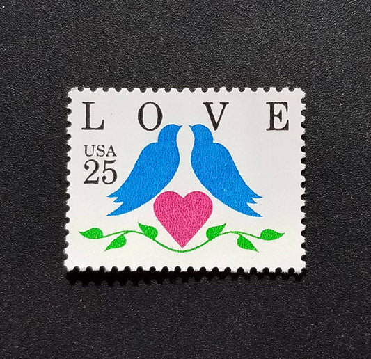 Five (5) unused postage stamps - Love, doves, heart // 25 cent stamps // face value 1.25