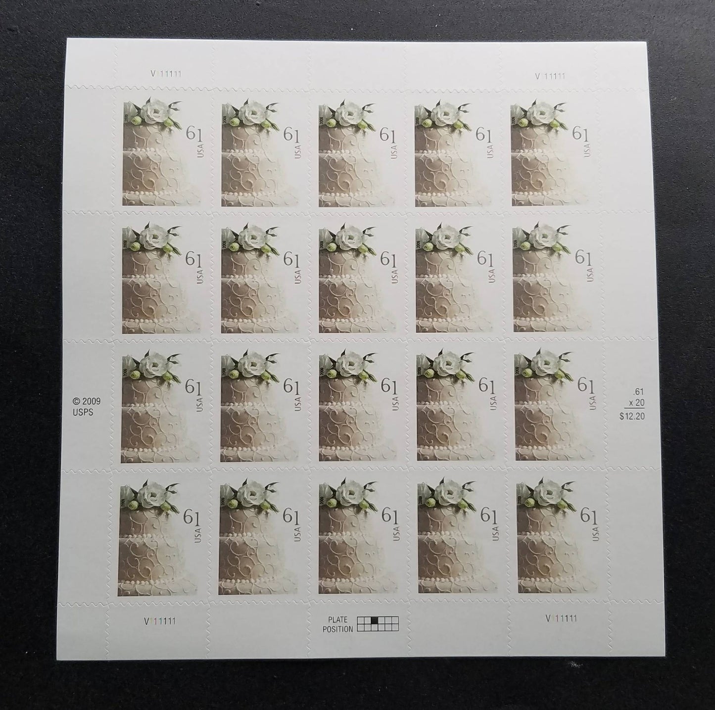 One (1) unused wedding postage stamps - Wedding cake // 61 cent stamp