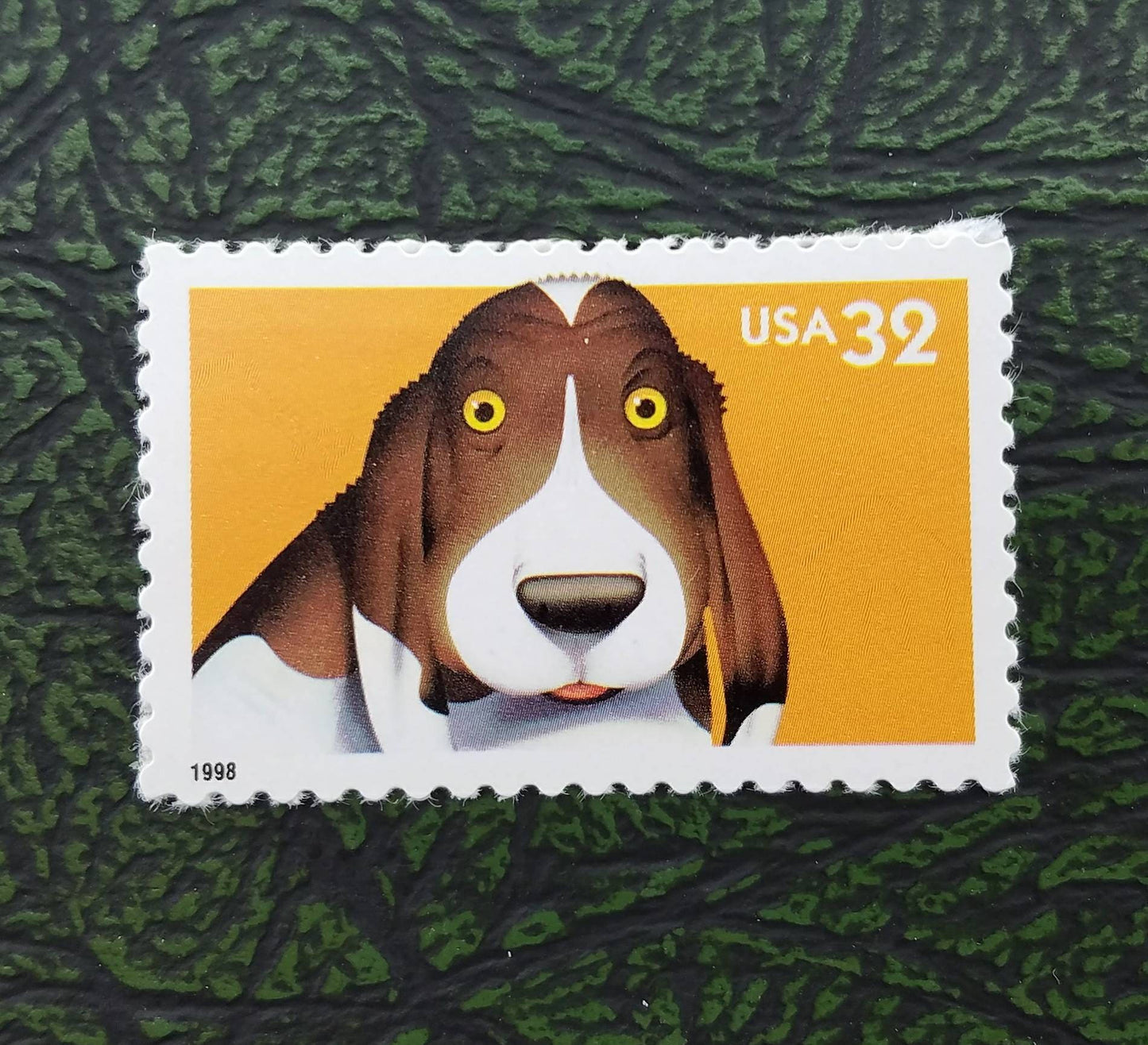 Five (5) unused postage stamps - Bright eyes: pet dog // 32 cent stamps // Face 1.60